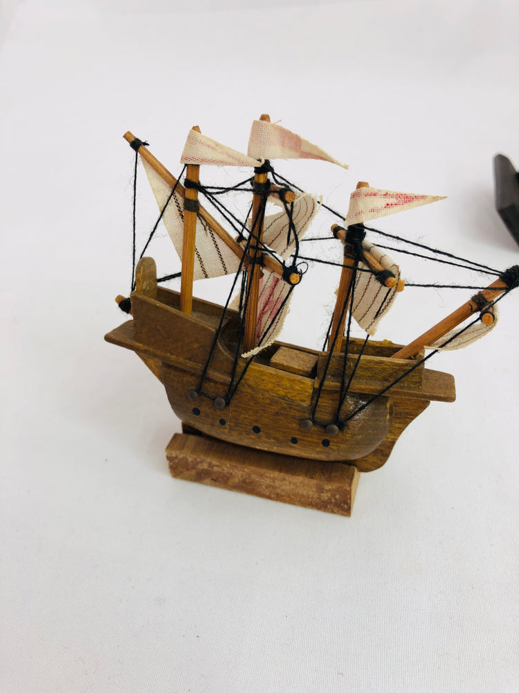 
                  
                    Set of Three Model Ships (21137)
                  
                