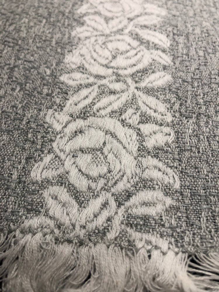 
                  
                    Grey Tablecloth With Napkins (21408)
                  
                