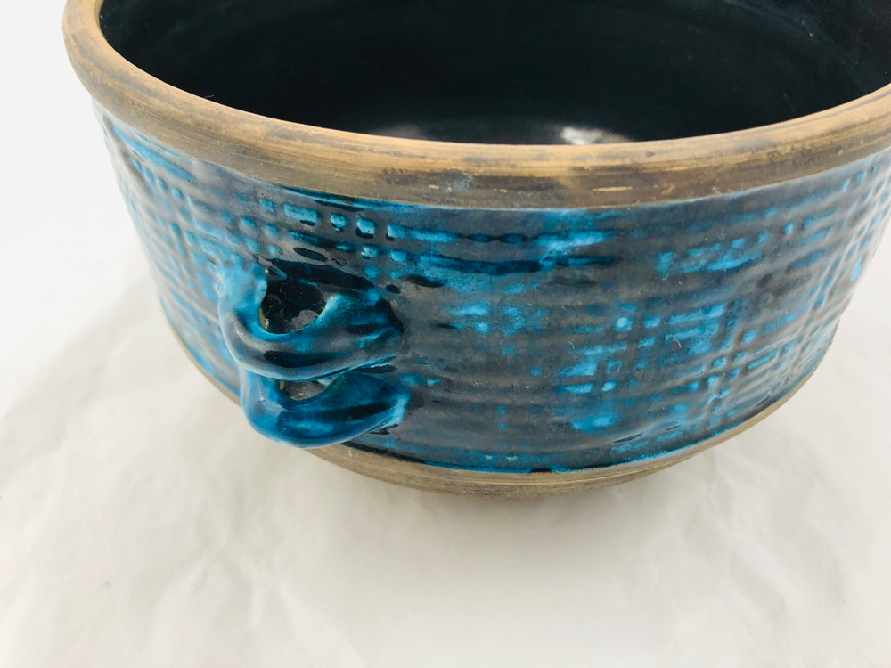 
                  
                    Beautifully Made Pottery Pot (21563)
                  
                