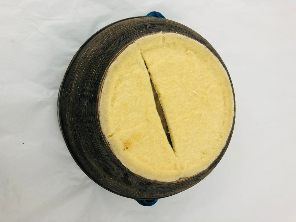 
                  
                    Beautifully Made Pottery Pot (21563)
                  
                
