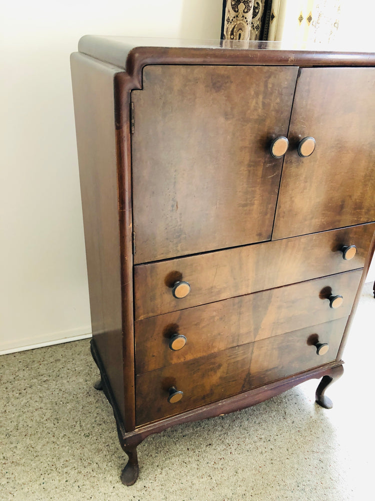 
                  
                    Antique 3 Drawer with Cupboard Unit (16584)
                  
                