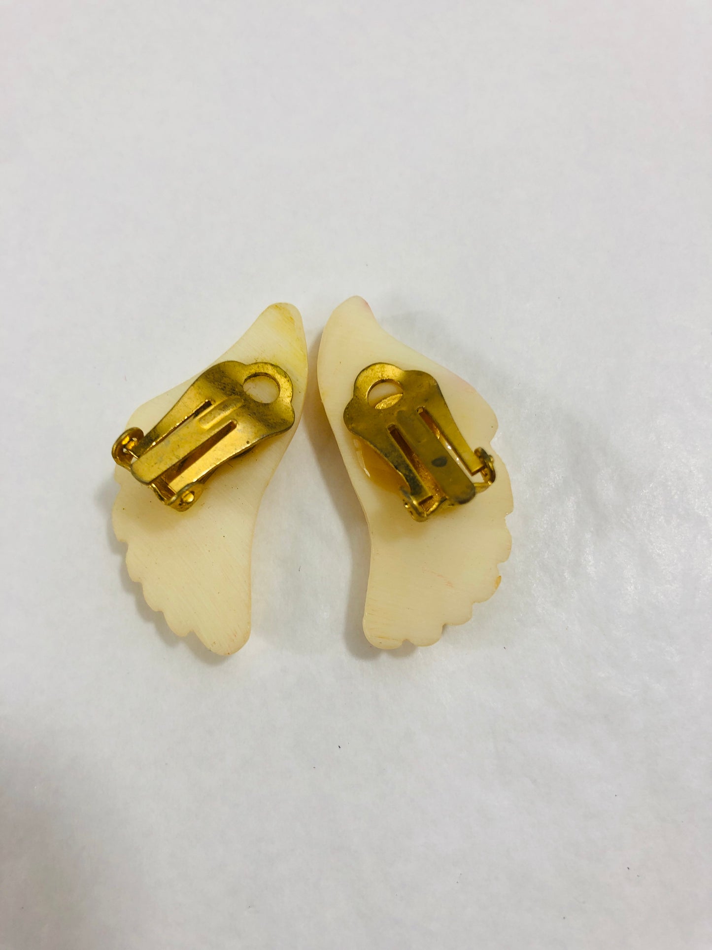 
                  
                    Retro "Angel Wing" Clip-on Earrings (20733)
                  
                