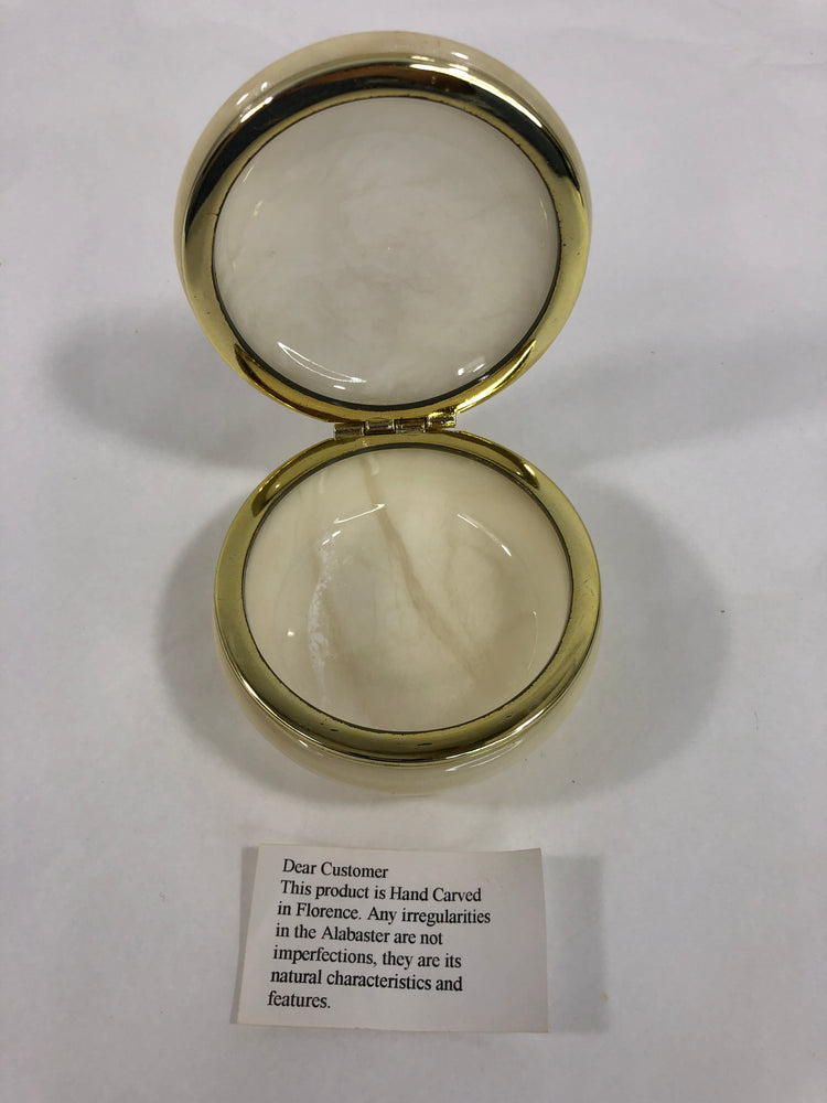 
                  
                    Alabaster Hand Carved Jewellery Pot (18589)
                  
                