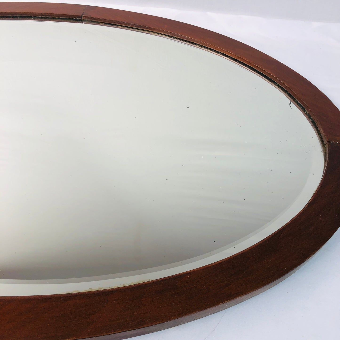 
                  
                    Oval Mirror Wood Frame (16685)
                  
                