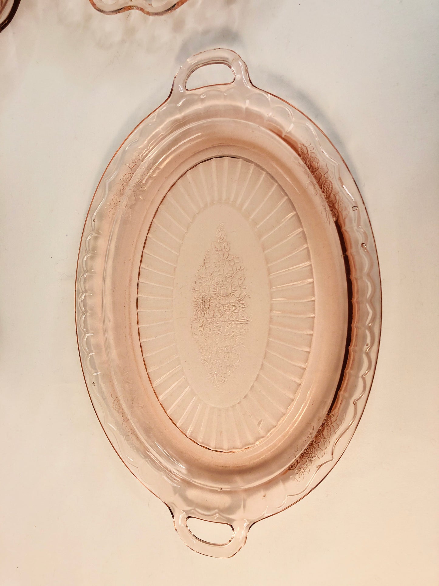 
                  
                    Pink Depression Glass Serving Dishes (18142)
                  
                