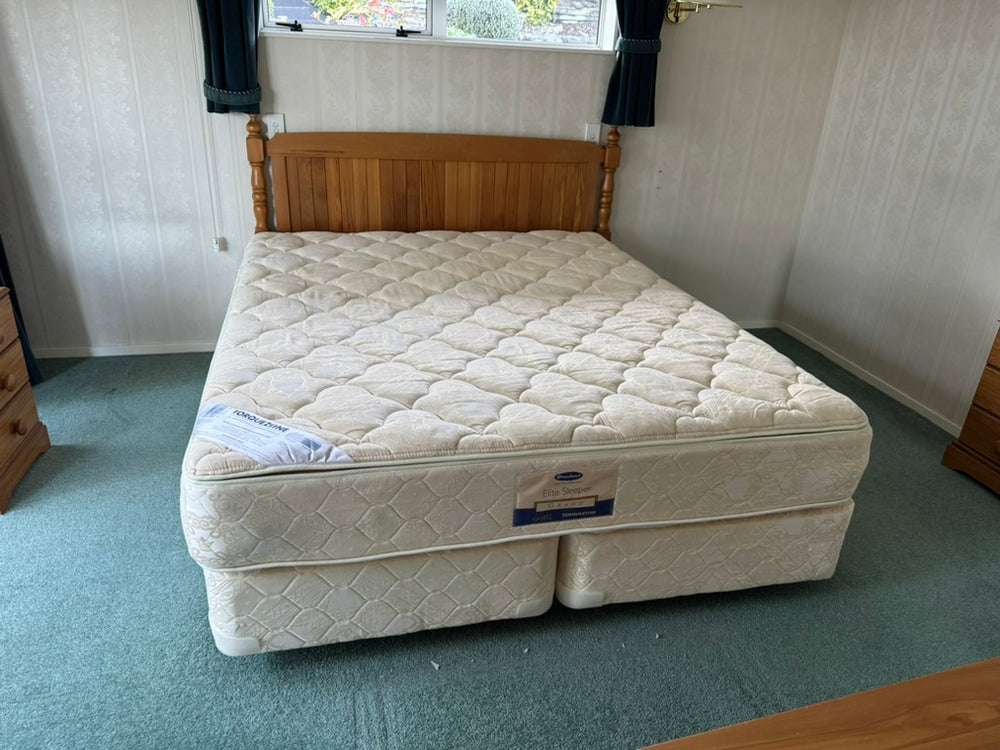 King Bed and Base with Headboard - Cream (21502)