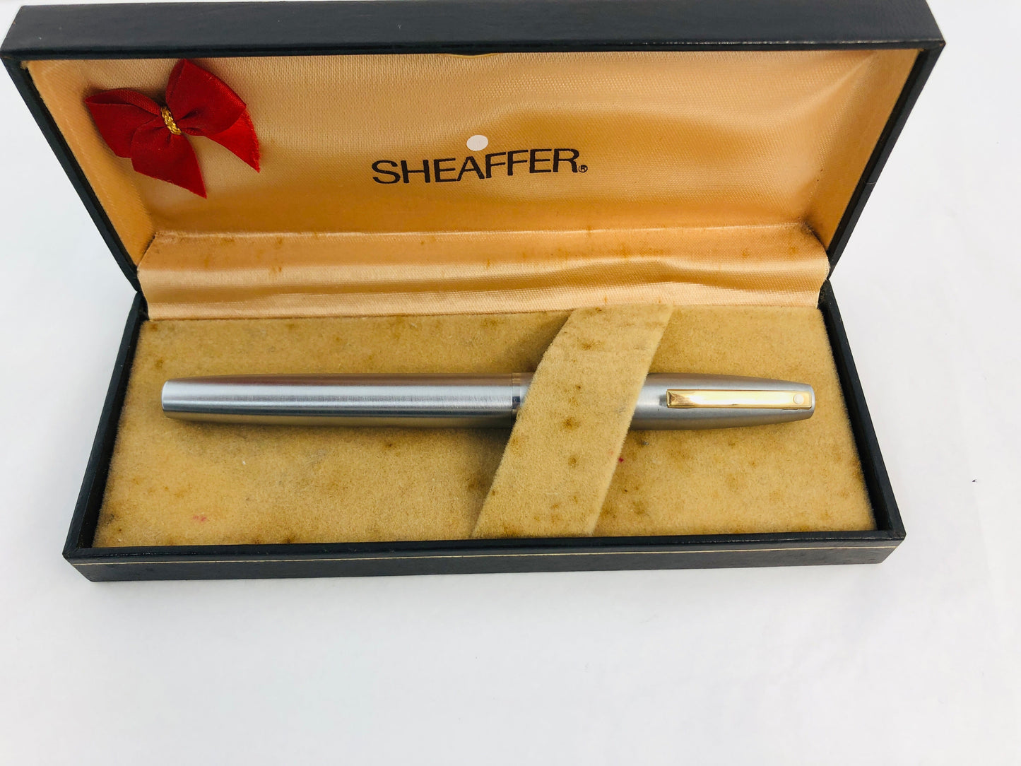 
                  
                    Vintage Sheaffer Fountain Pen - Gold Tip (21299)
                  
                