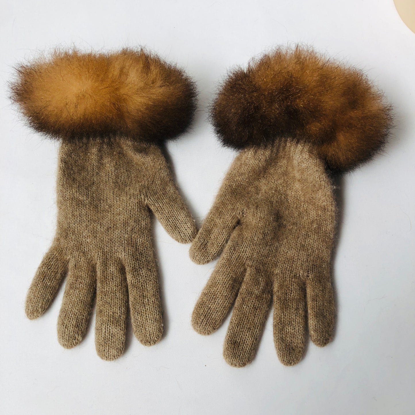 
                  
                    Wool Gloves with Fur Trim (16659)
                  
                