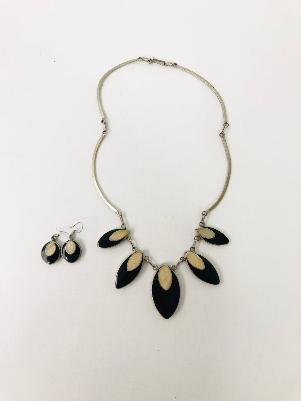 Art Deco Necklace and Earrings (15052)