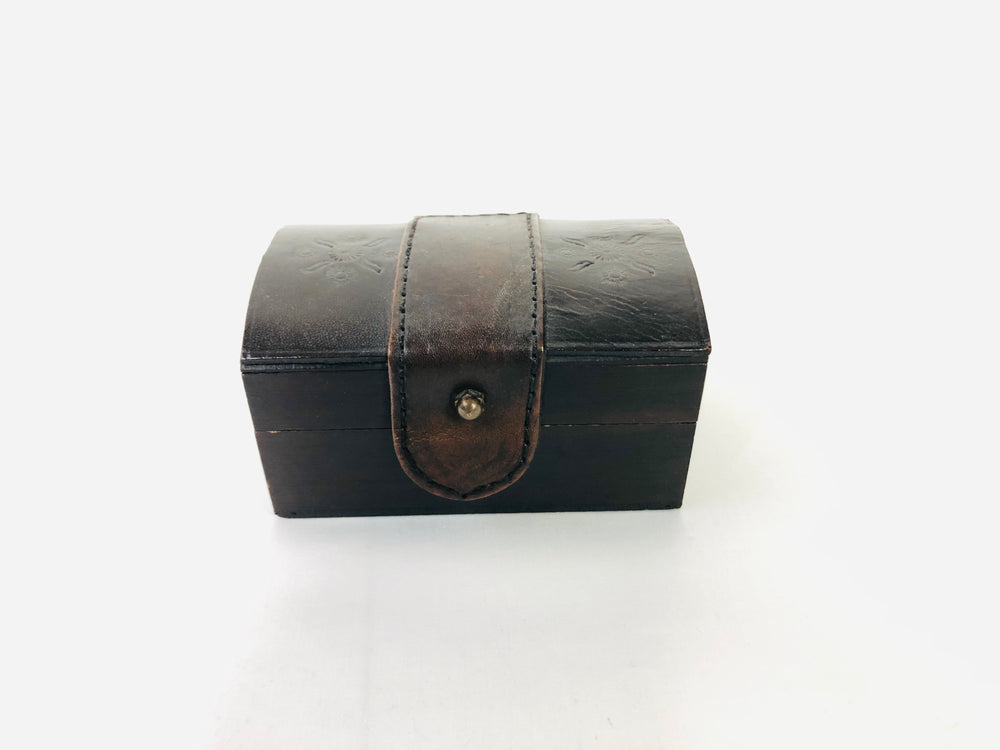
                  
                    Vintage Konev Jewellery Box (15063)
                  
                