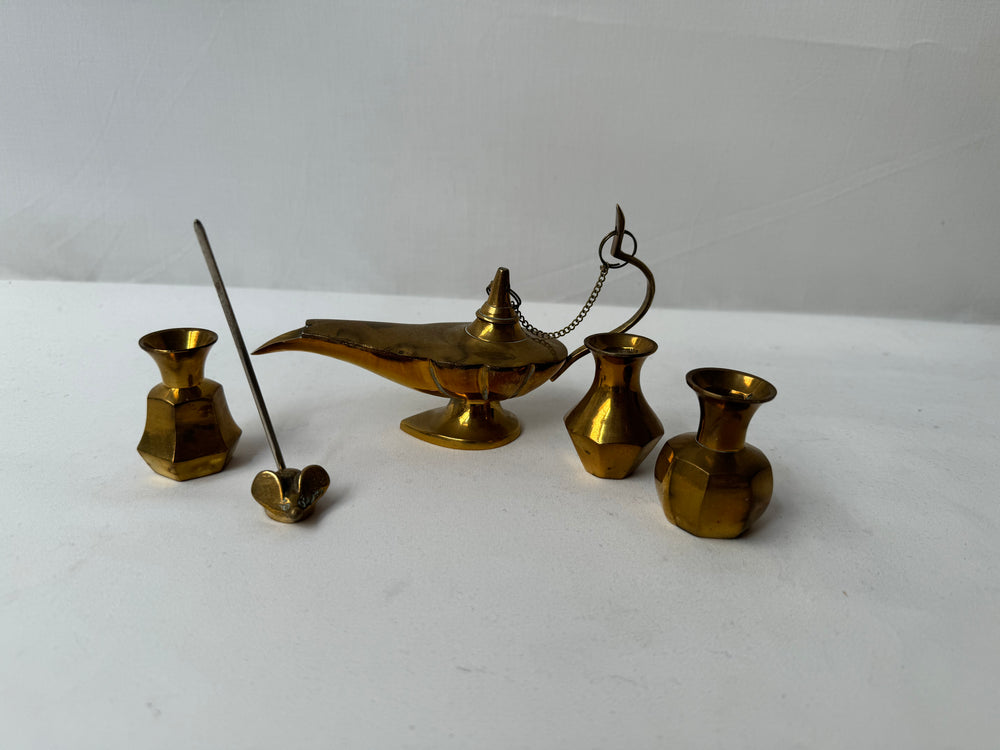 Solid Brass Ornaments x 5 (18451))