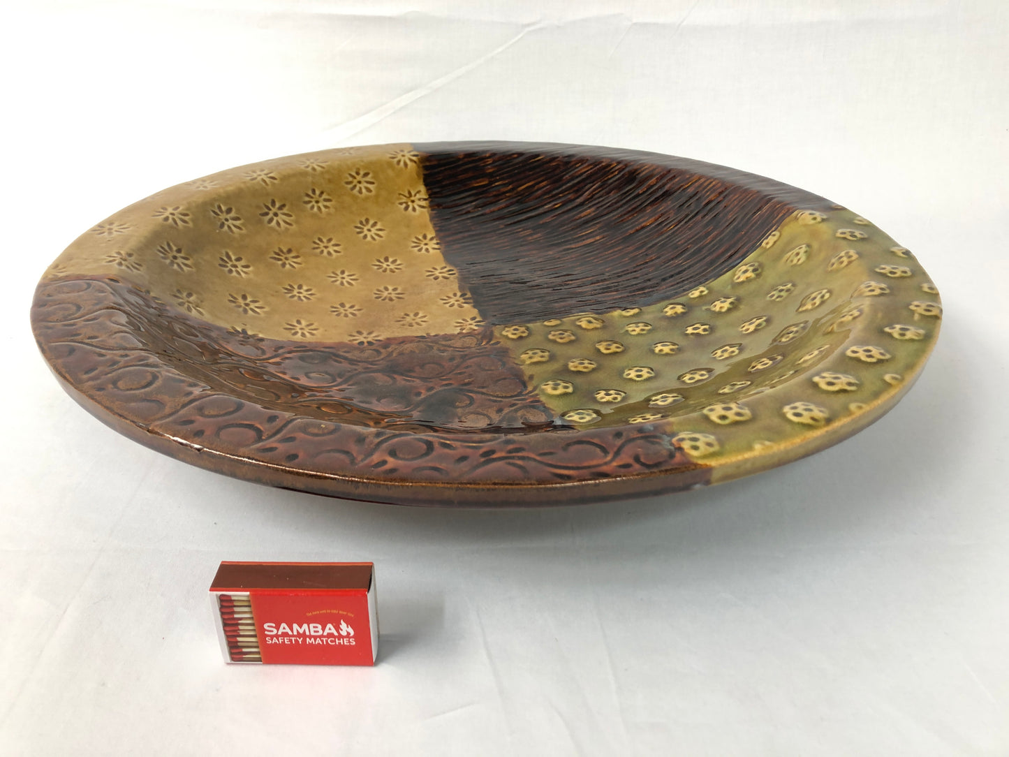 
                  
                    Very LARGE Vintage Pottery Platter (15131)
                  
                