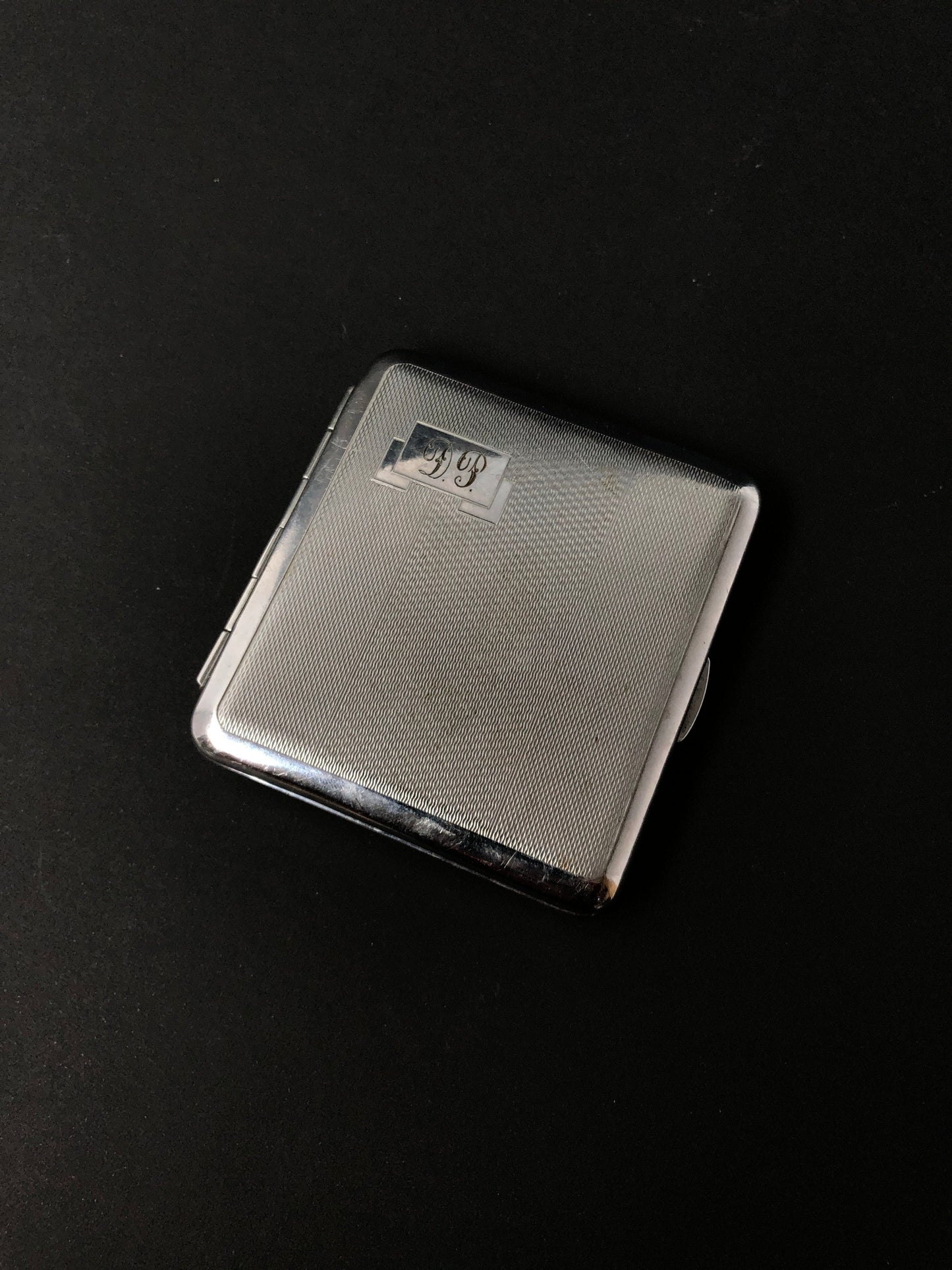 
                  
                    Chrome Plate Cigarette Case (15136)
                  
                