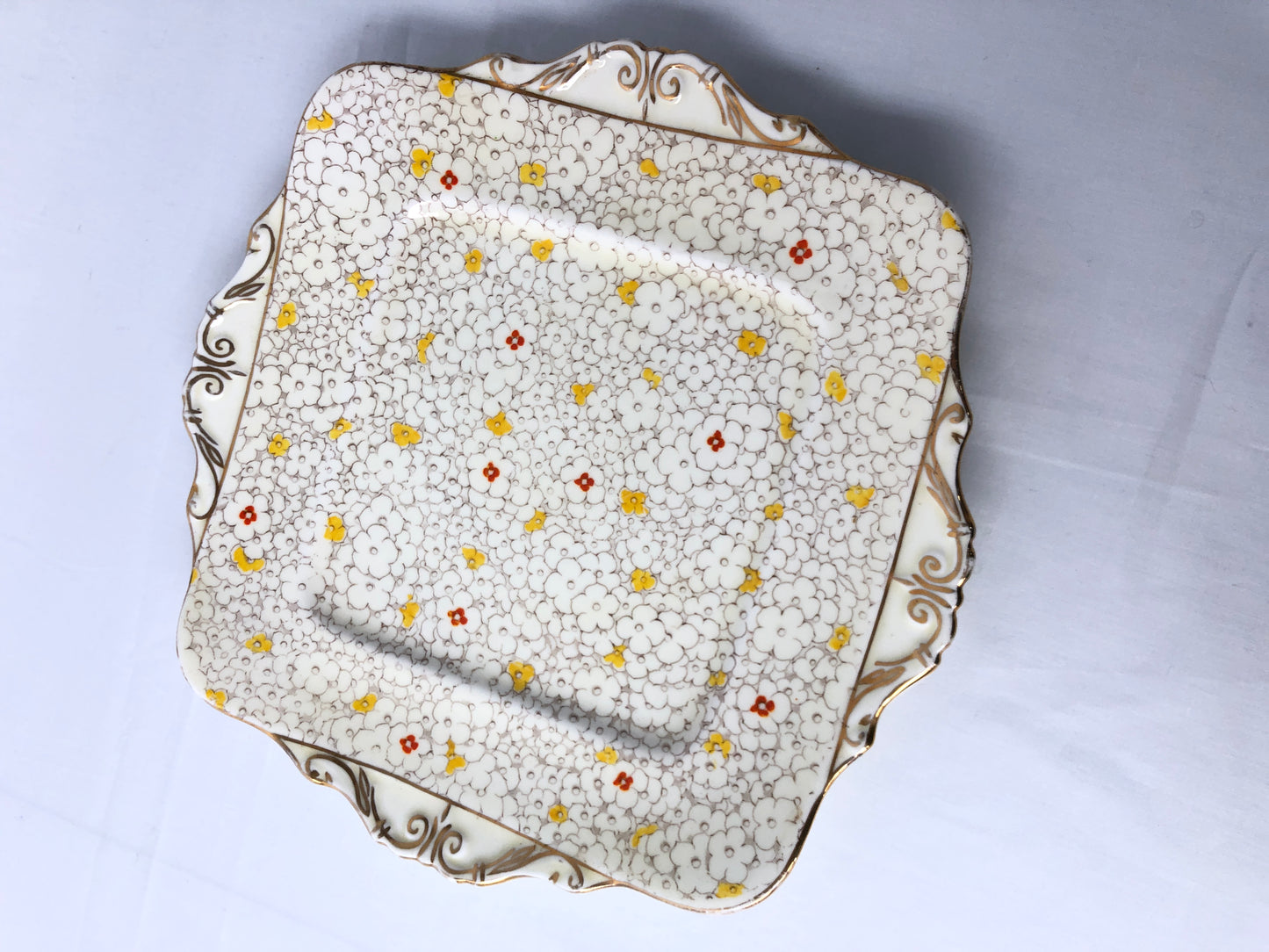 
                  
                    Vintage / Art Deco Paragon Cake Plate (15173)
                  
                