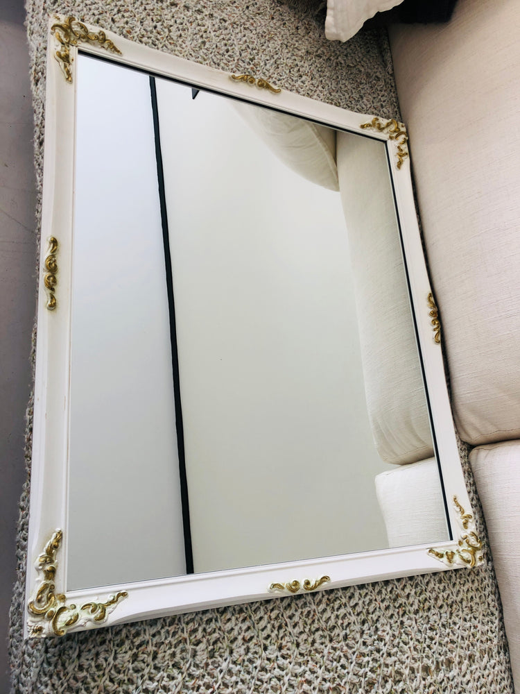 
                  
                    Square Wall Mirror (15209)
                  
                