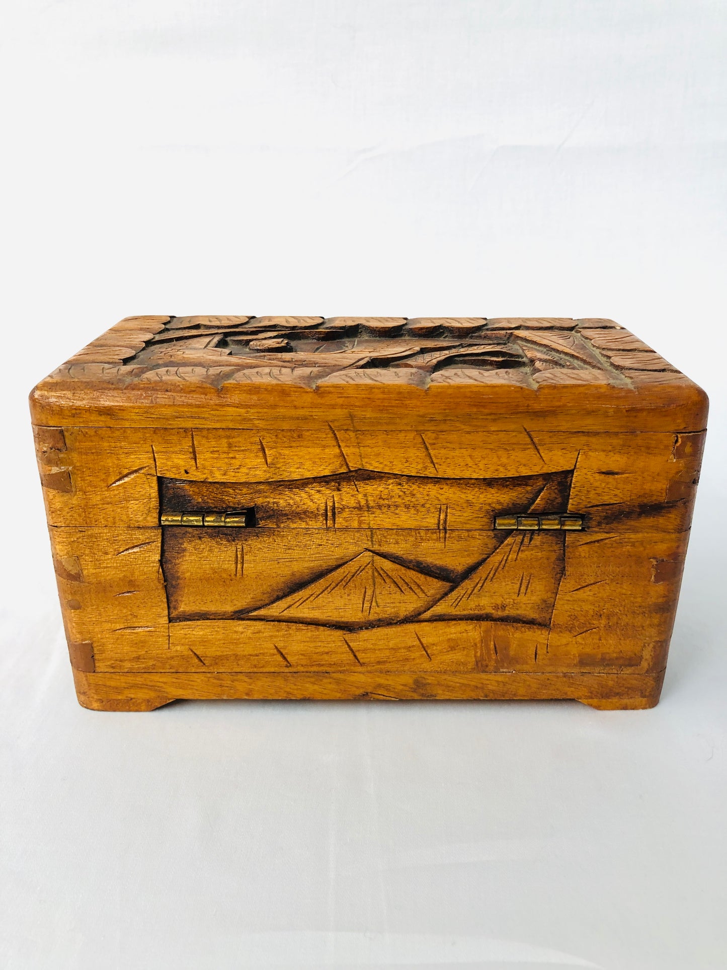 
                  
                    Chinese Camphor Wood Jewellery Box (15314)
                  
                