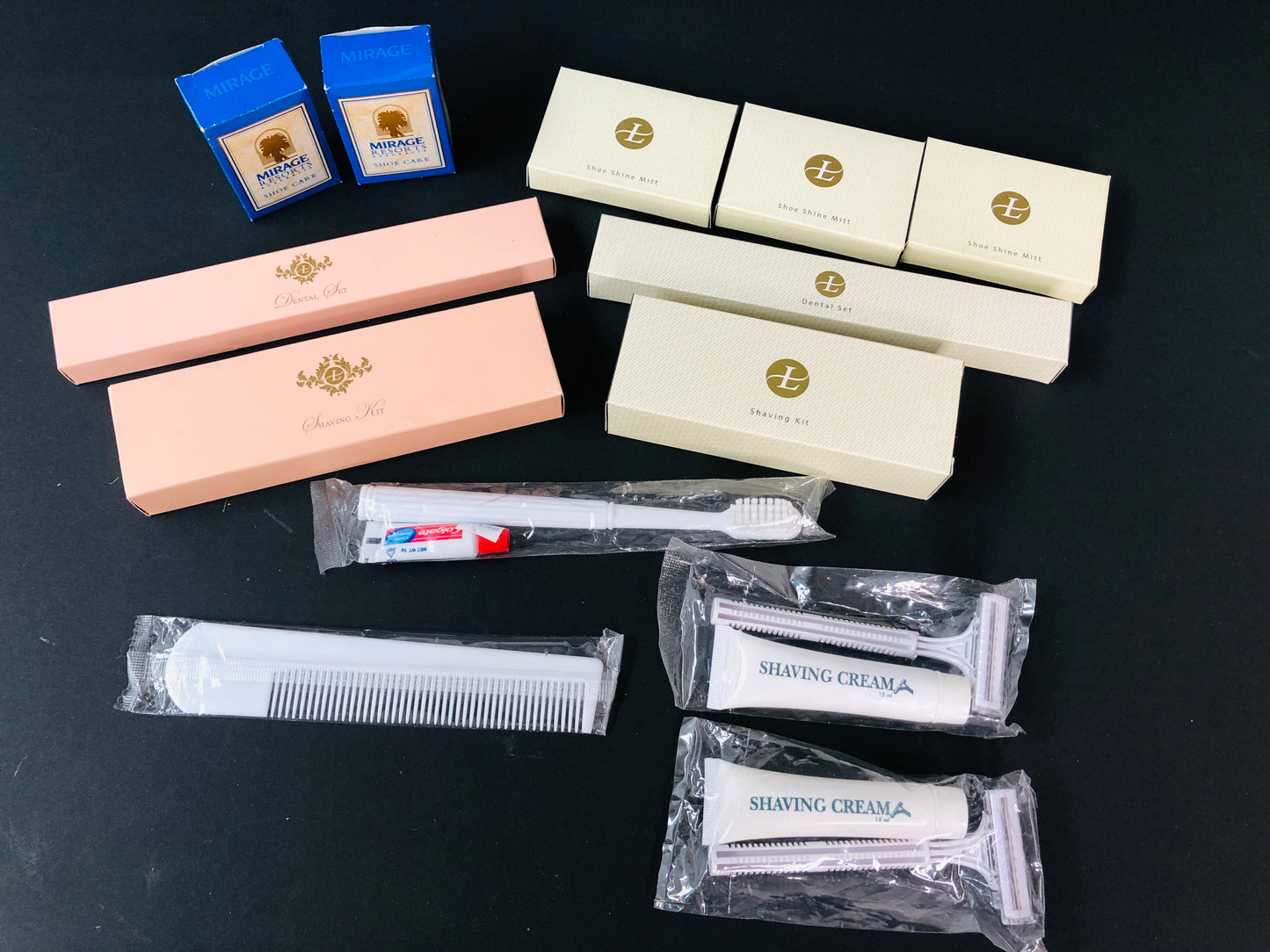 
                  
                    Vintage Air Travel/Hotel Sets (15324)
                  
                