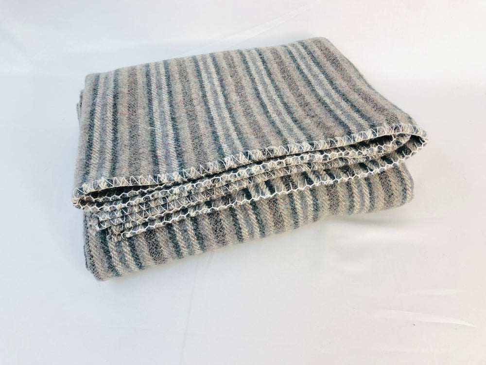Wool throw (15396)