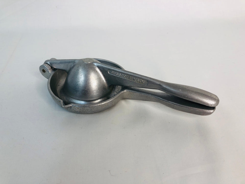Gusscot Handheld Juicer (15391)