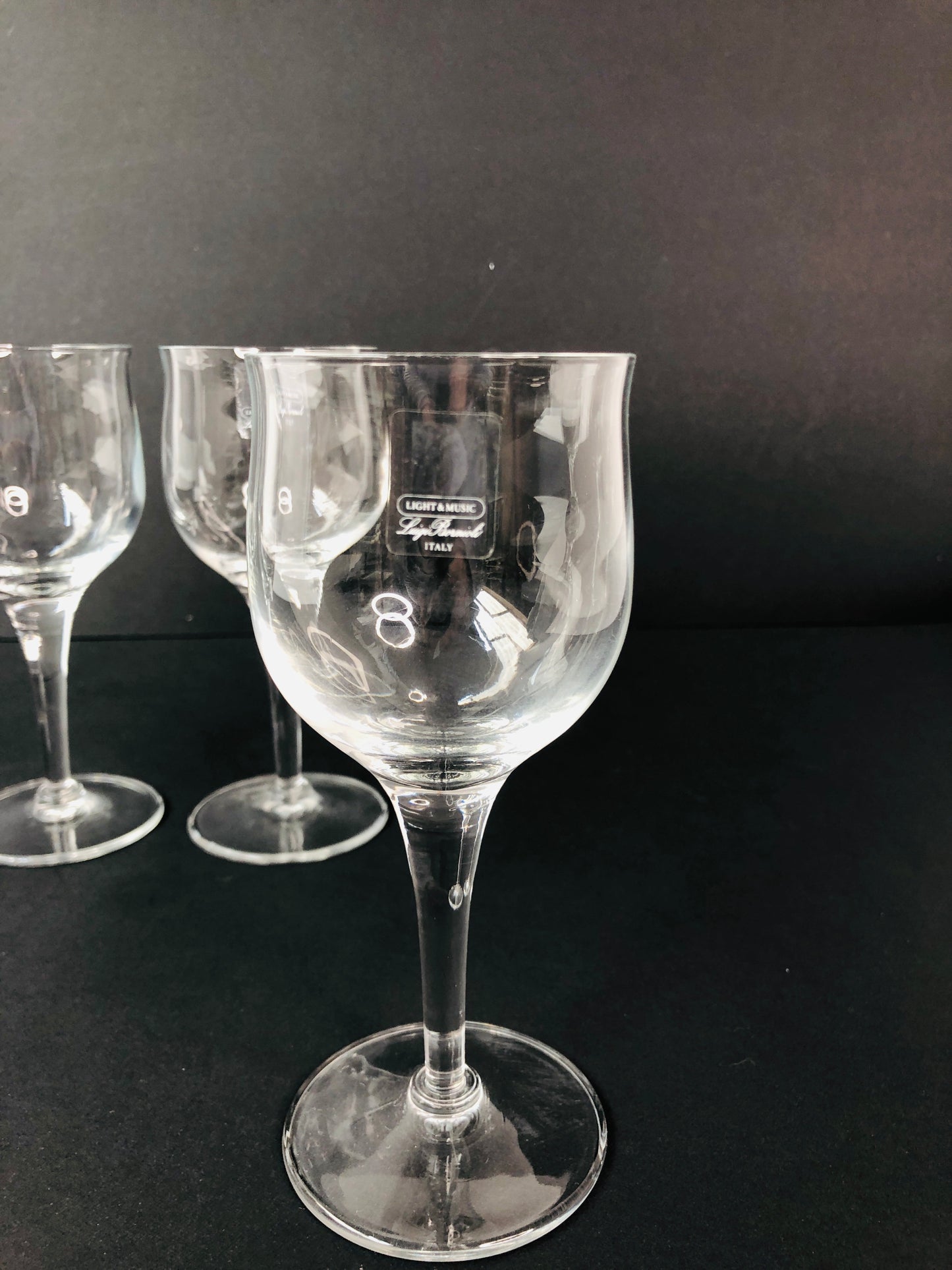 
                  
                    Luigi Bormioli Wine Glasses x 4(15433)
                  
                