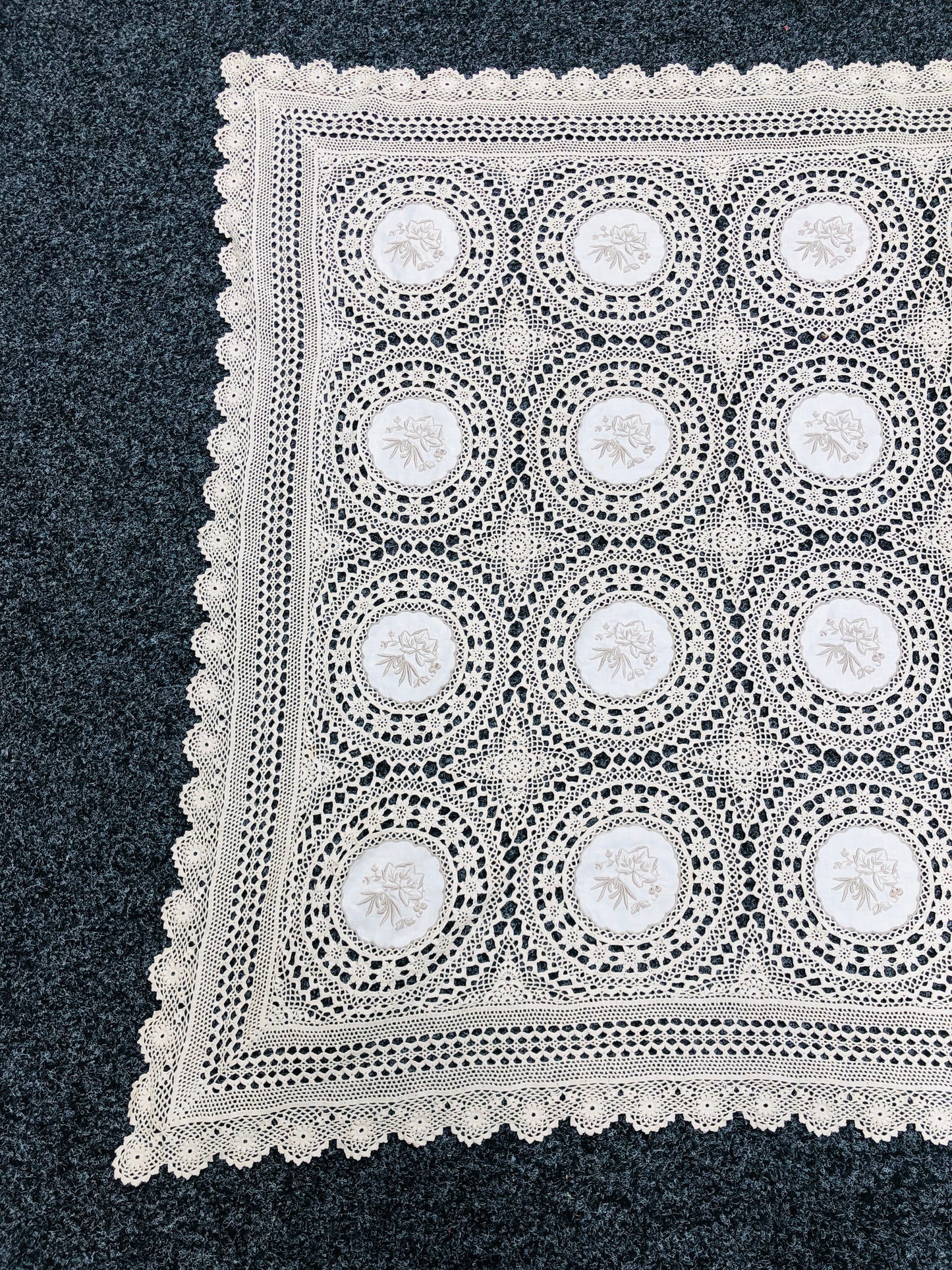 
                  
                    Vintage Crochet Table Cloth (15554)
                  
                