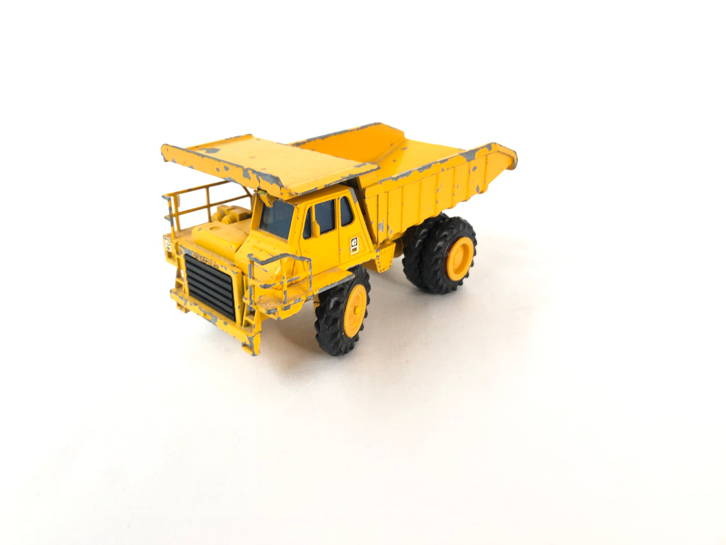 
                  
                    Caterpillar - No 222 Dump Truck (15595)
                  
                