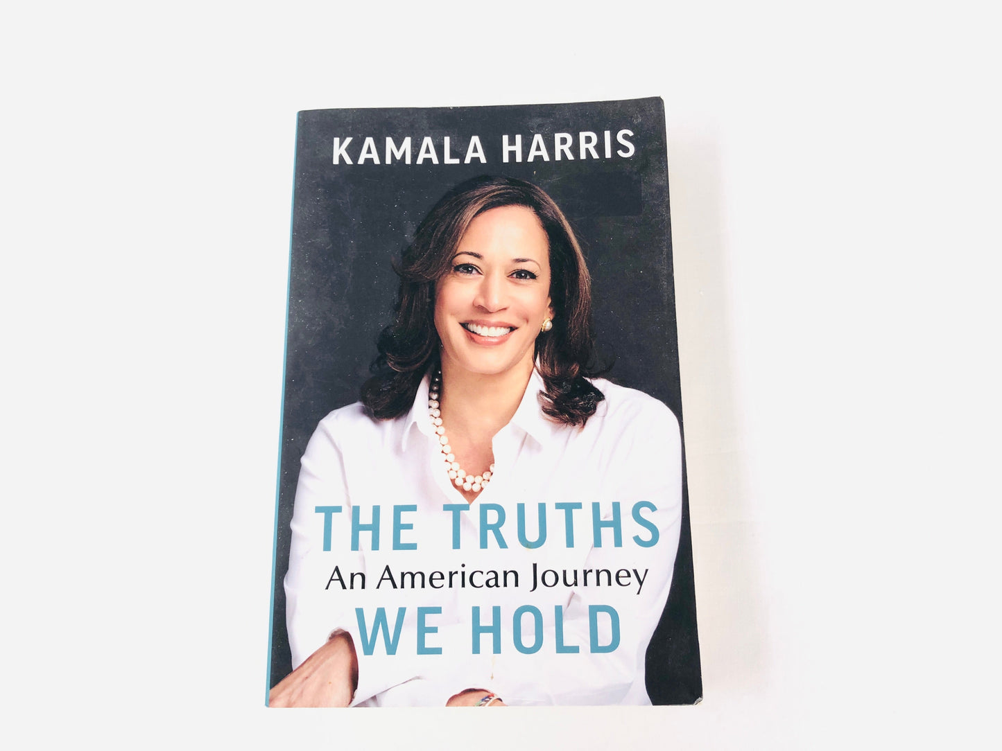 
                  
                    The Truths We Hold: An American Journey-Kamala Harris  (15614)
                  
                