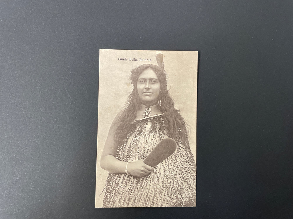 
                  
                    RARE! - NZ Postcard - Guide Bella, Rotorua (15073)
                  
                