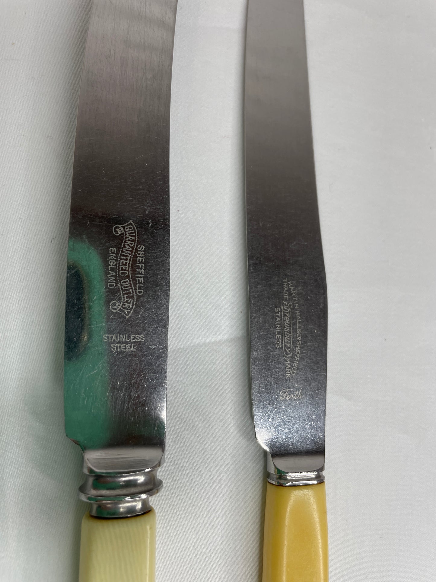 
                  
                    2 x Large Sheffield Dinner Knives (15224)
                  
                