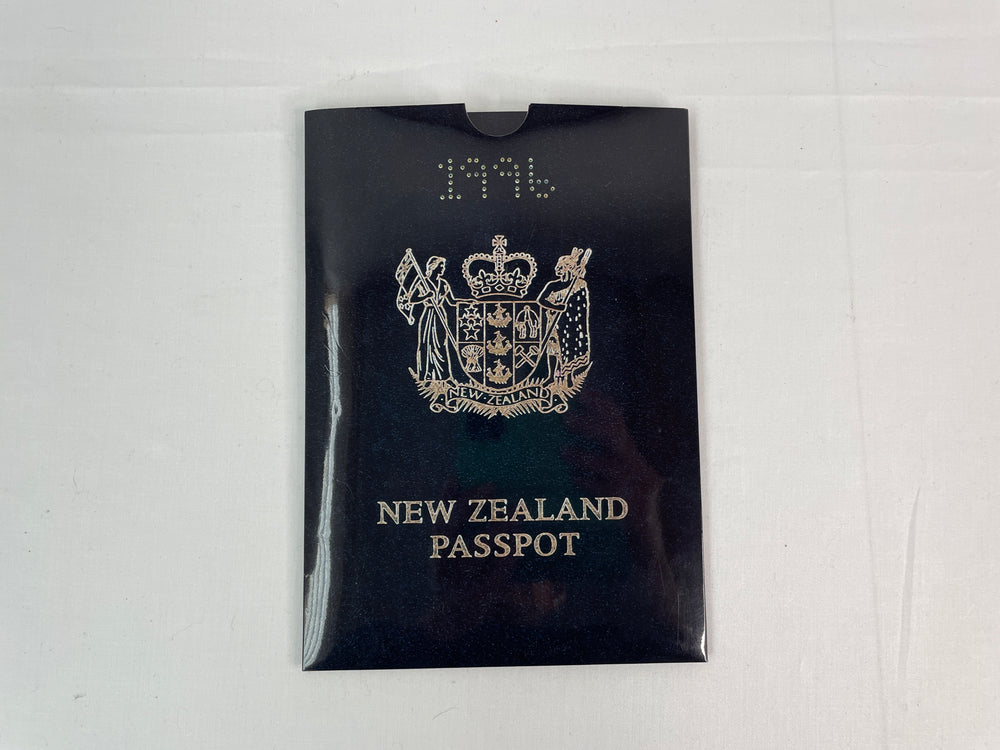 
                  
                    1996 - New Zealand Passport Phonecard Presentation Set (15334)
                  
                