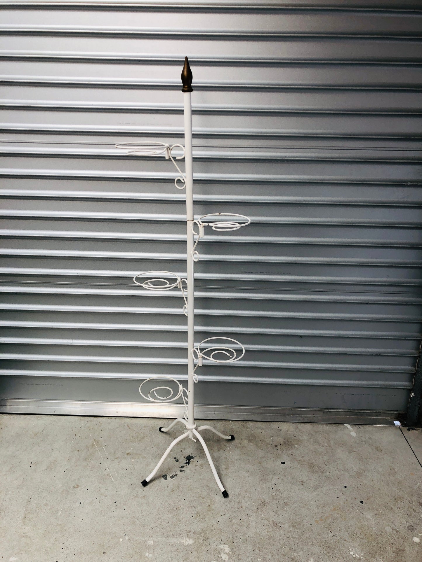 
                  
                    Vintage Metal Plant Stand (15791)
                  
                