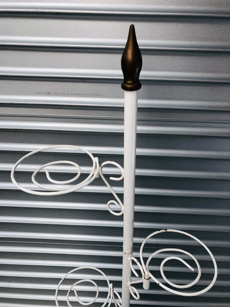 
                  
                    Vintage Metal Plant Stand (15791)
                  
                