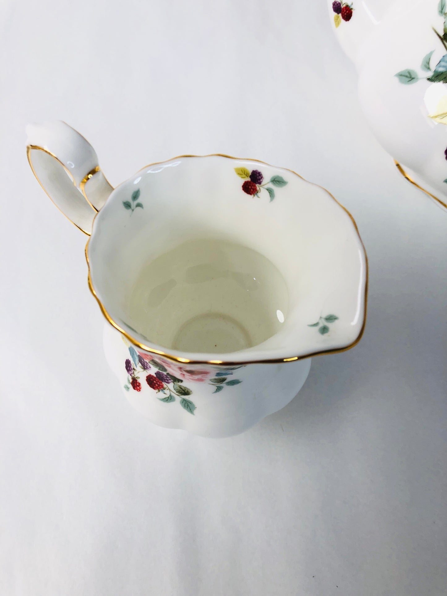 
                  
                    Royal Albert - Rosa Tea Set (15813)
                  
                