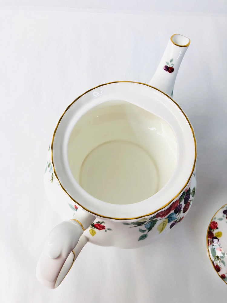 
                  
                    Royal Albert - Rosa Tea Set (15813)
                  
                