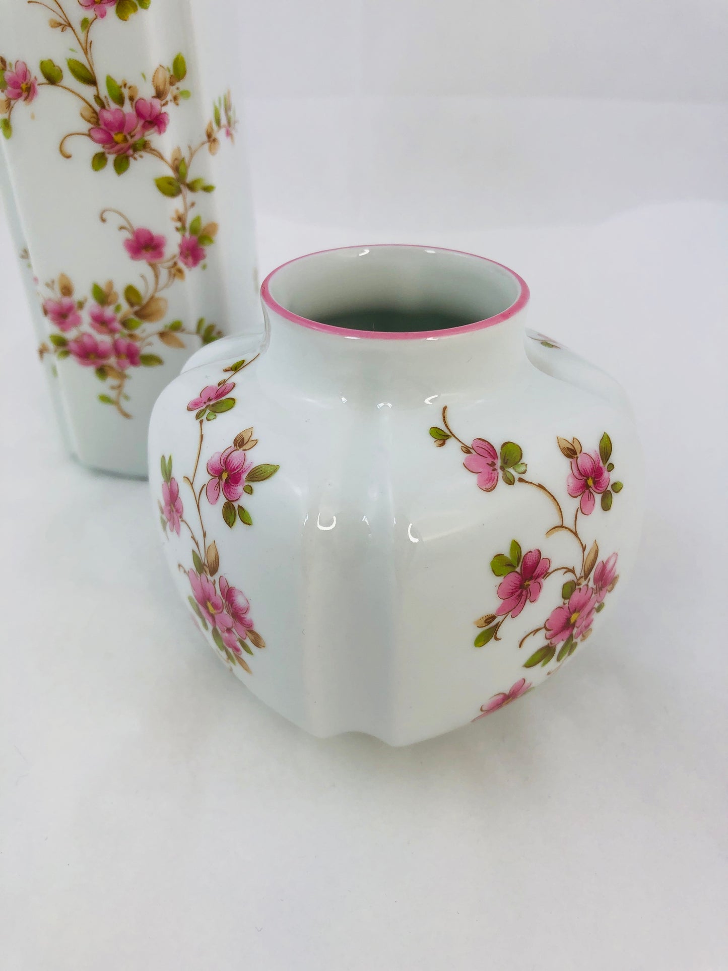 
                  
                    Royal Porzellan Bavaria Vases x 2 (21824)
                  
                