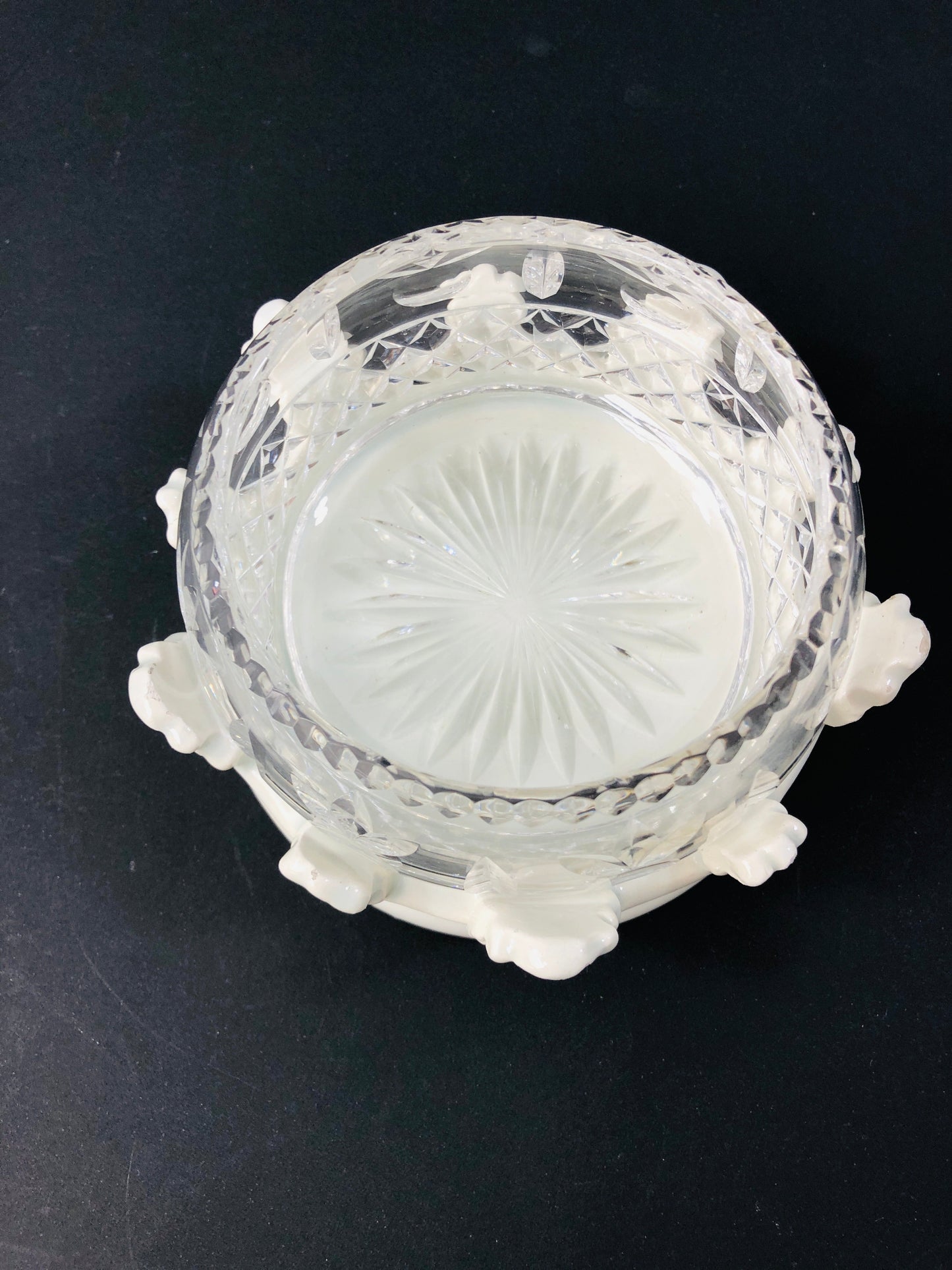 
                  
                    Casa Pupo Crown with Crystal Bowl (21820)
                  
                