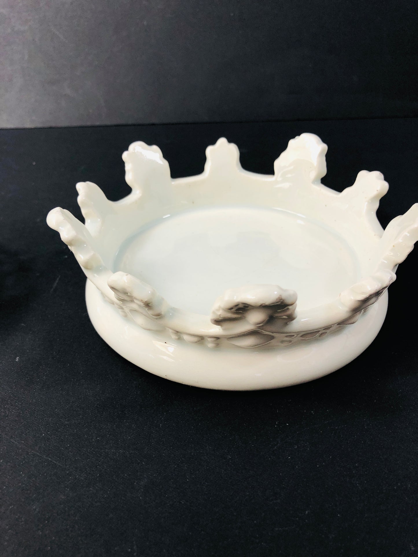 
                  
                    Casa Pupo Crown with Crystal Bowl (21820)
                  
                