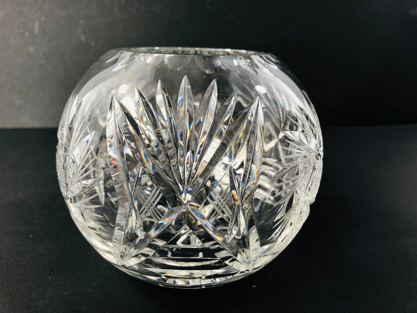 
                  
                    Crystal Rose Bowl (21817)
                  
                