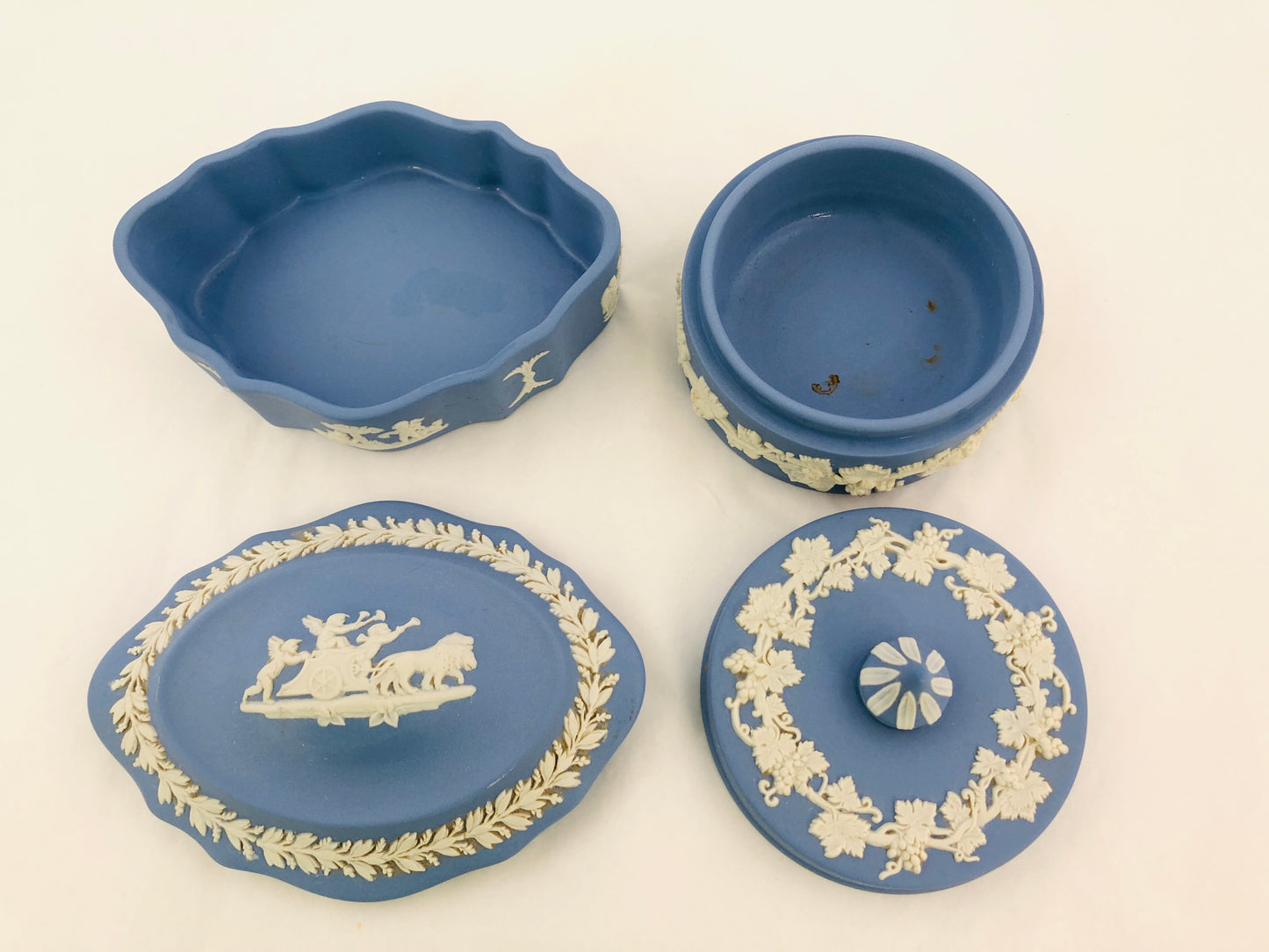 
                  
                    Vintage Wedgewood  -Soft blue Jasperware Jewellery Boxes (21869)
                  
                