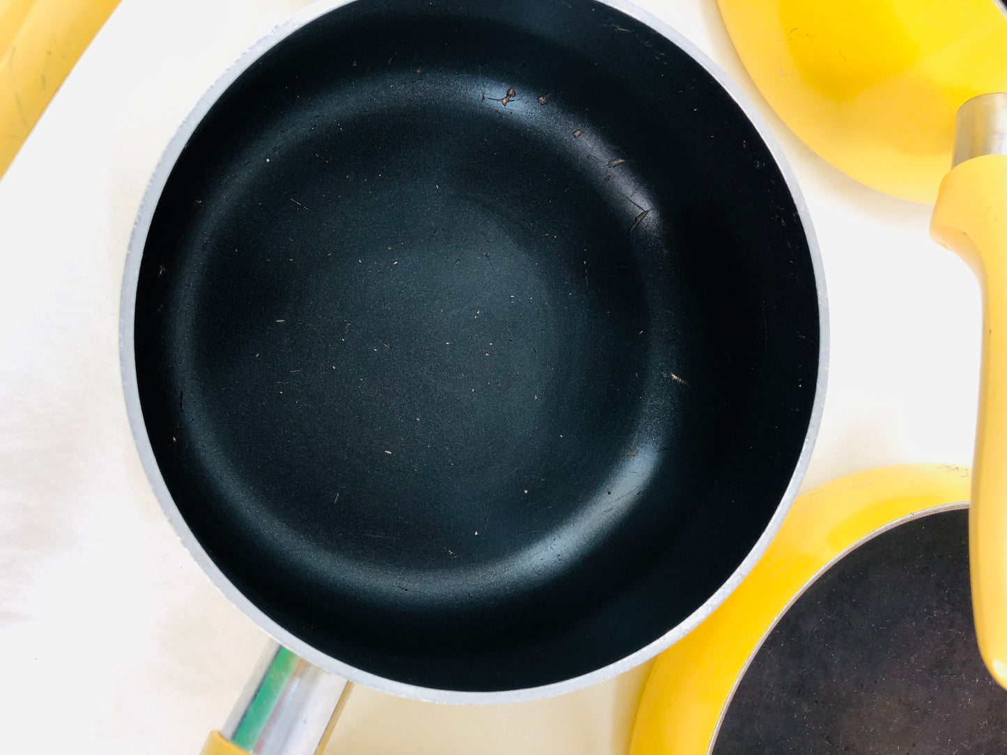 
                  
                    Retro Morphy Richards Pots (x4) and Frypan (21540)
                  
                