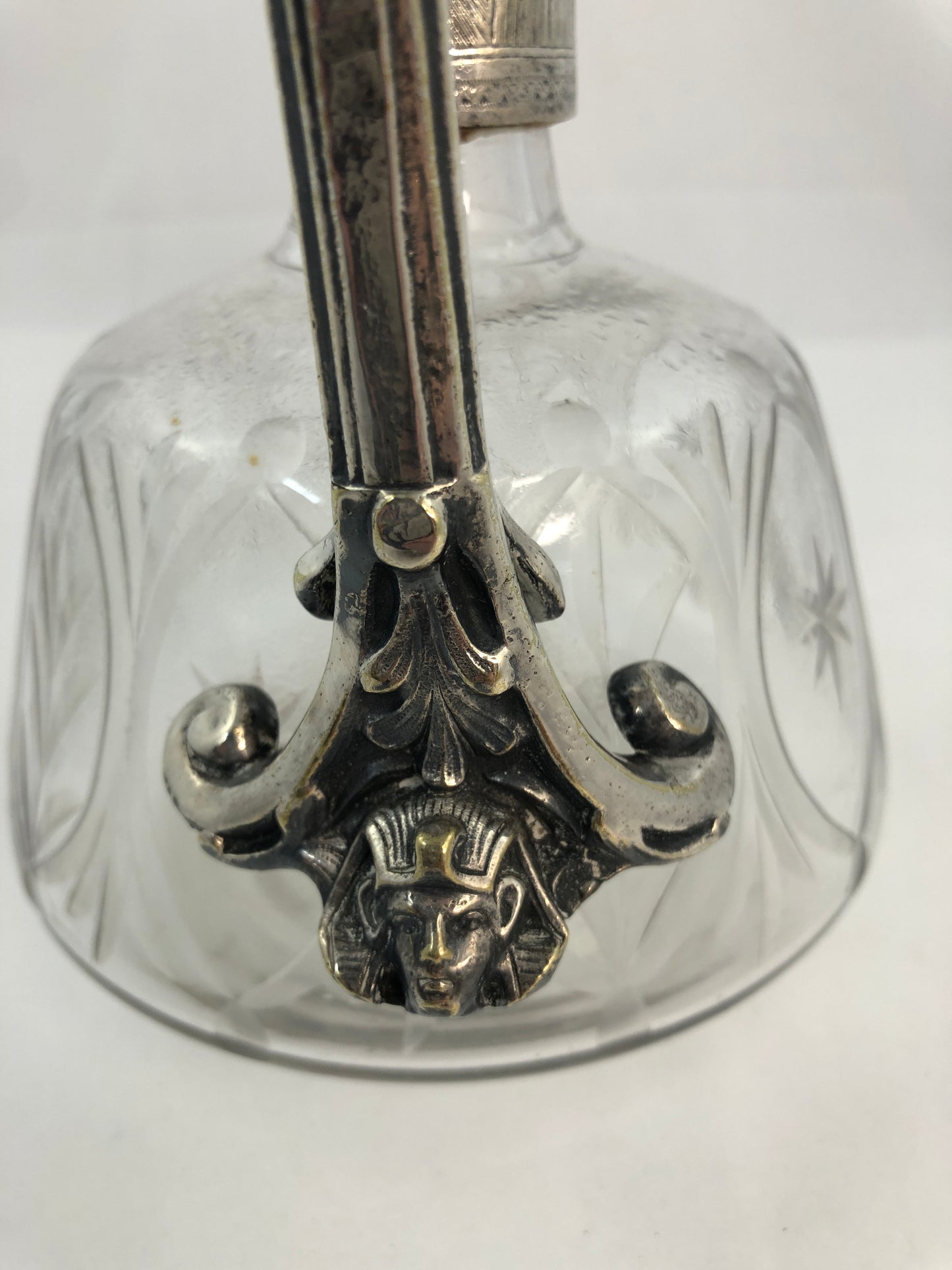 
                  
                    Cut Class Claret Jug with Egyptian Detailed Handle in Sliver Plate (21901)
                  
                