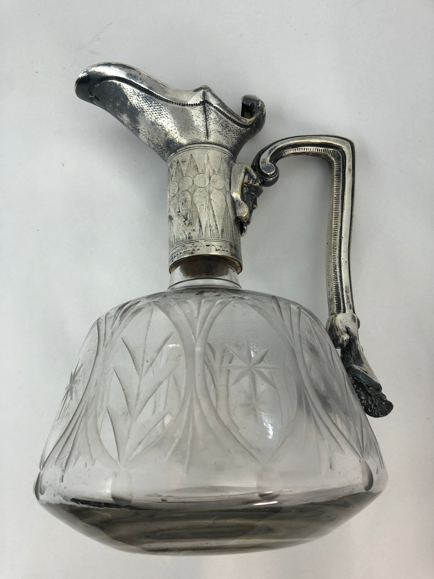 
                  
                    Cut Class Claret Jug with Egyptian Detailed Handle in Sliver Plate (21901)
                  
                
