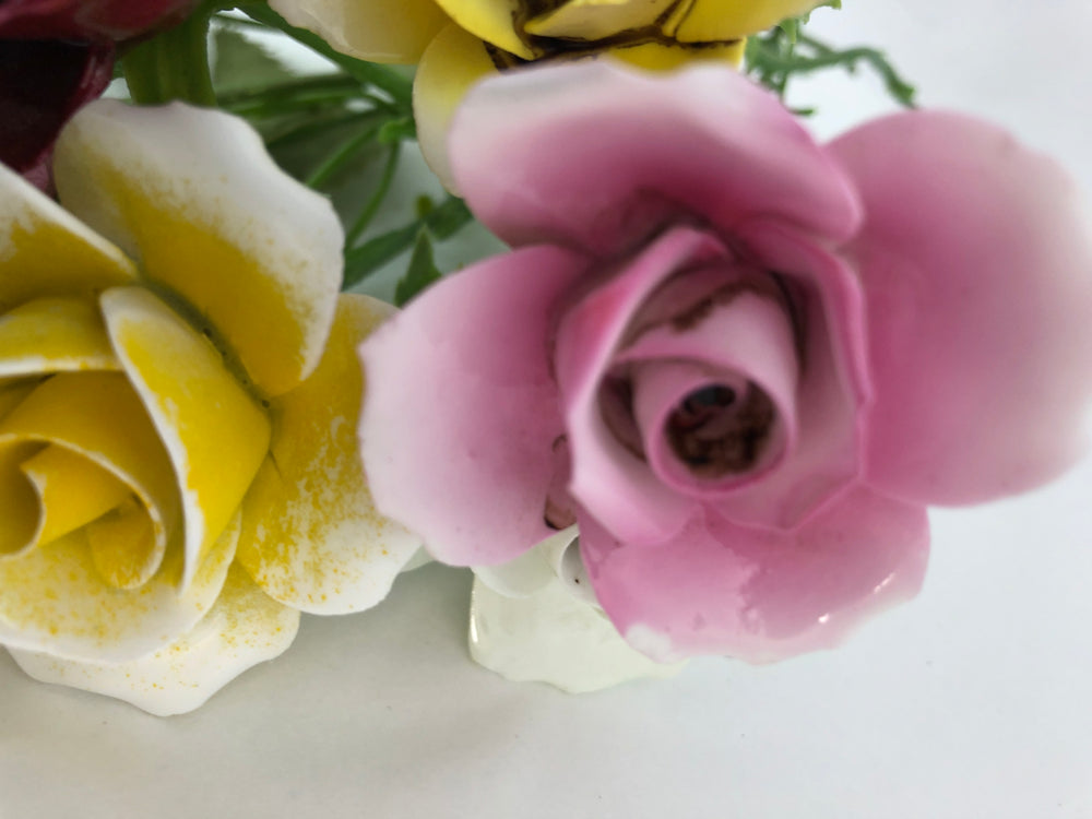 
                  
                    10 x Porcelain Handmade Roses (21905)
                  
                