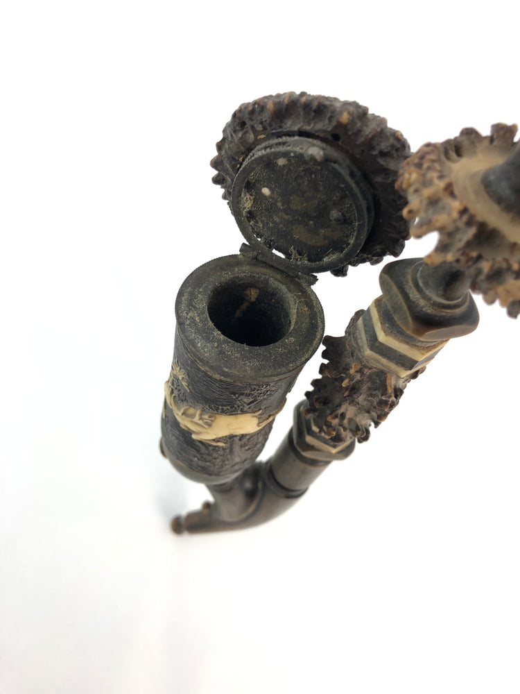 
                  
                    Antique Hunting Tobacco Pipe in Wood and Antler - German (21900)
                  
                