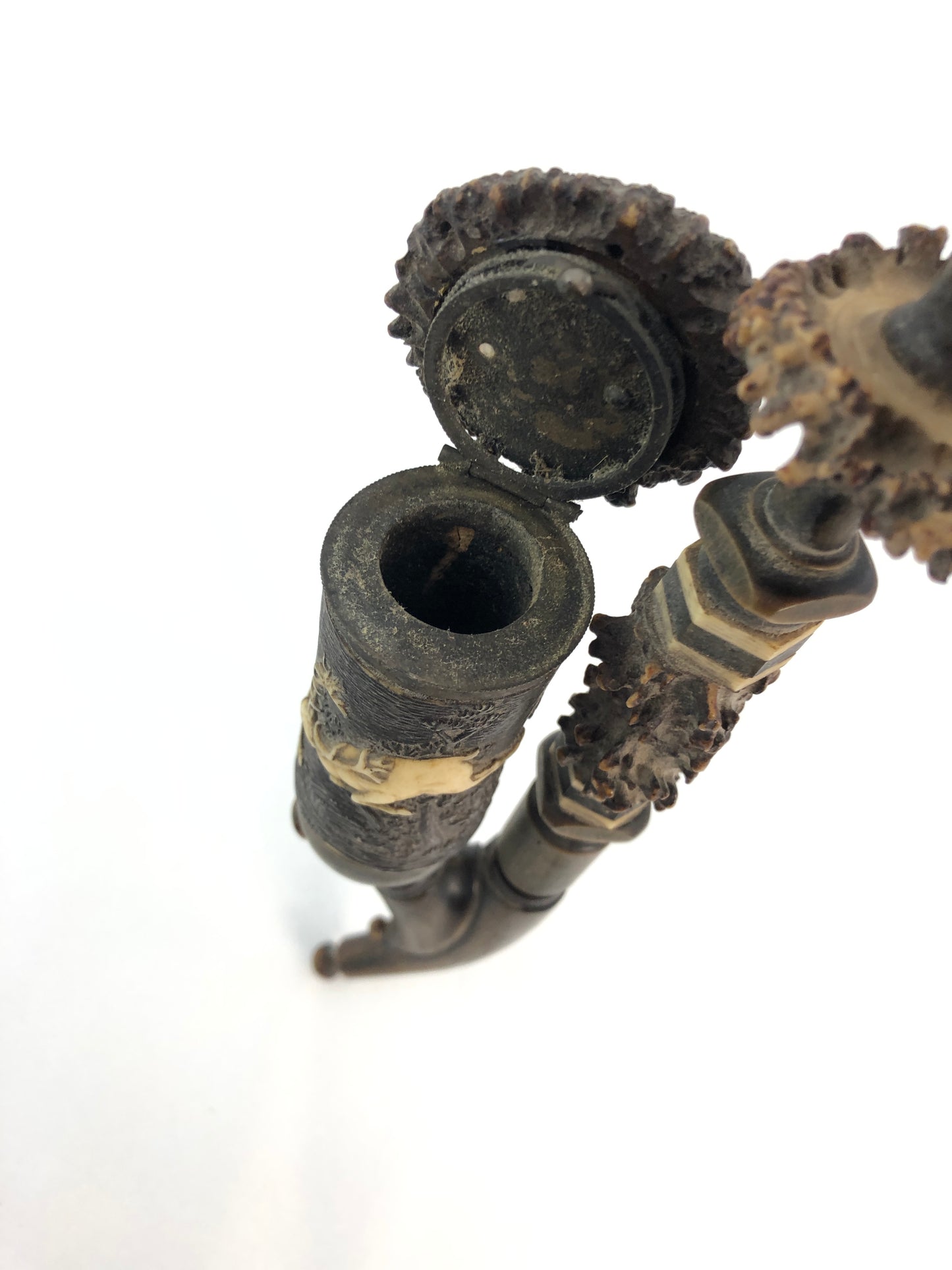 
                  
                    Antique Hunting Tobacco Pipe in Wood and Antler - German (21900)
                  
                