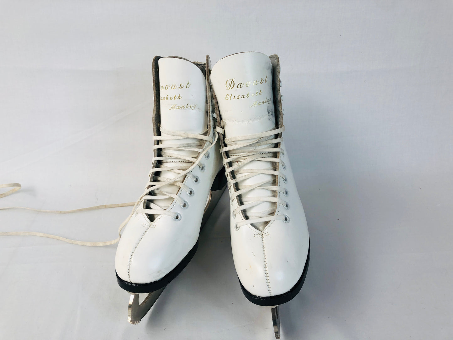 
                  
                    Figure Skates - Daoust by Elizabeth Manley Size 5 (15914)
                  
                