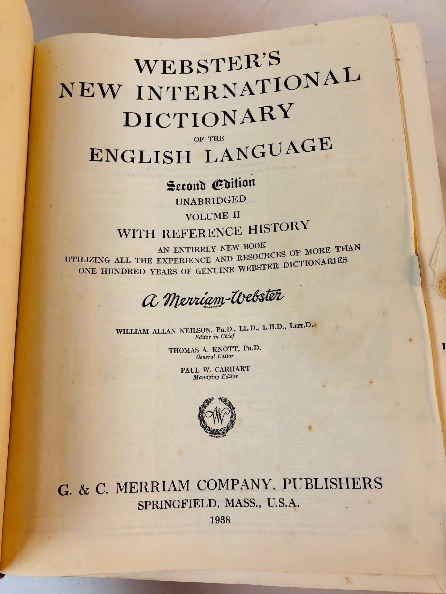 
                  
                    Websters New International Dictionary - Second Edition (15939)
                  
                