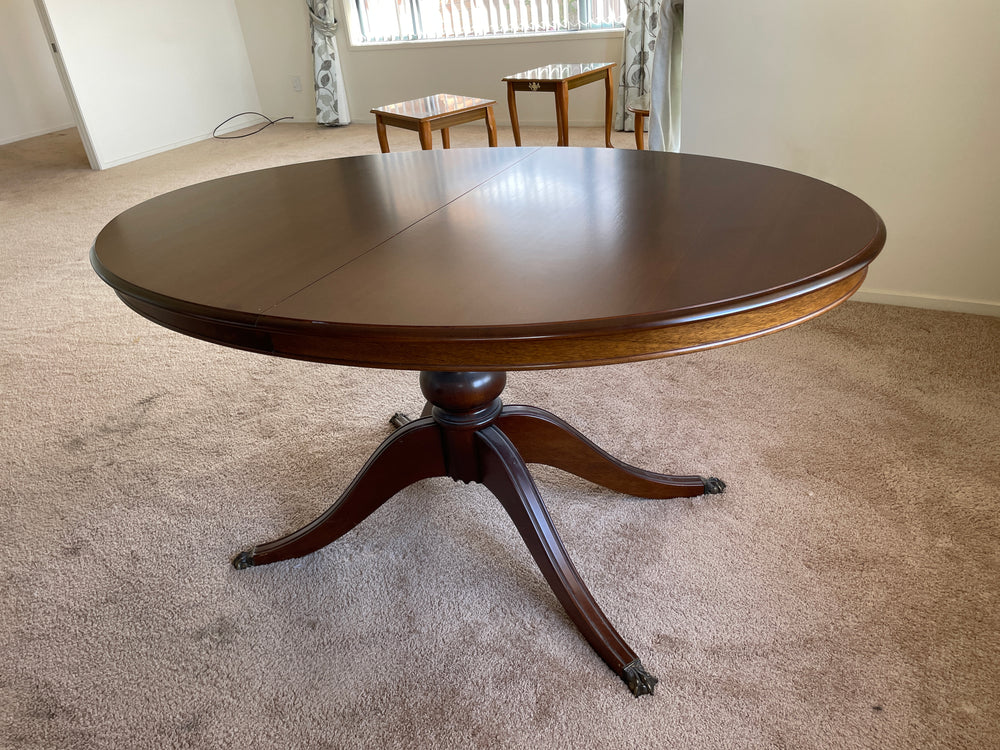 
                  
                    Oval Mahogany Extendable Dining Table (15763)
                  
                