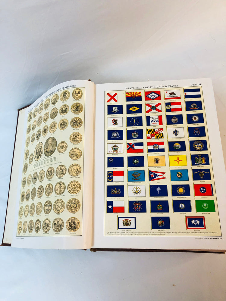 
                  
                    Websters New International Dictionary - Second Edition (15939)
                  
                