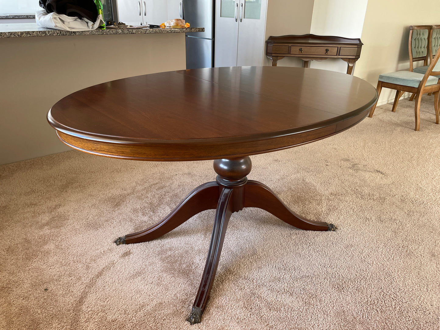 
                  
                    Oval Mahogany Extendable Dining Table (15763)
                  
                